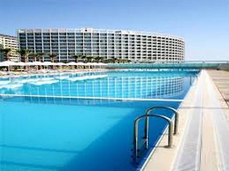 OUTDOOR SWIMMING POOL-CRYSTAL CENTRO